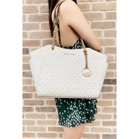 michael michael kors signature chain shoulder tote vanilla|michael michael kors jet set chain shoulder tote vanilla.